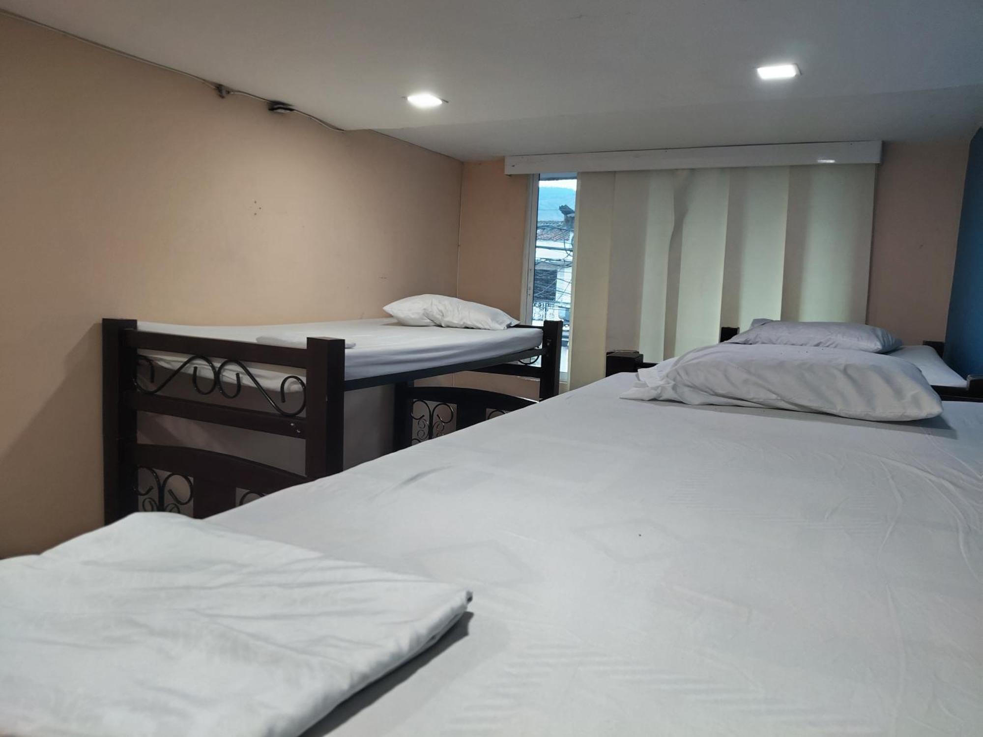 קאלי Hostal Avanza מראה חיצוני תמונה